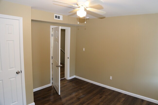 Building Photo - 4638 Reisterstown Rd