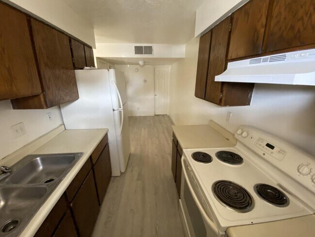 Foto del edificio - 13515 Copper Ave NE