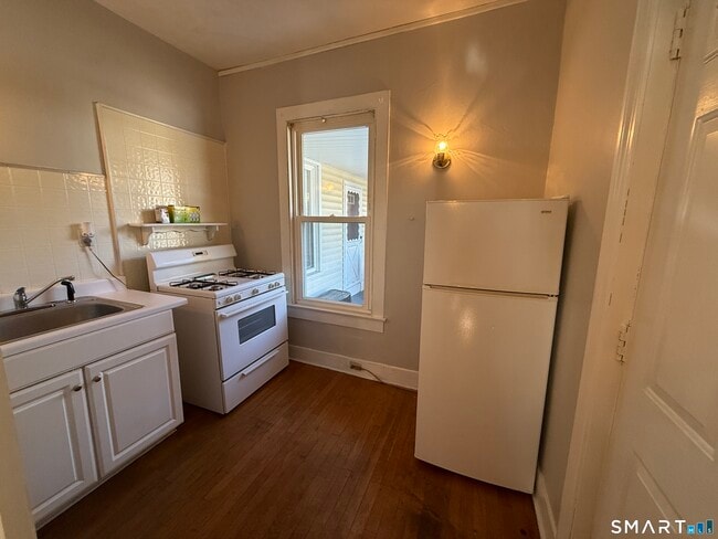 Building Photo - 55 Wetmore Ave