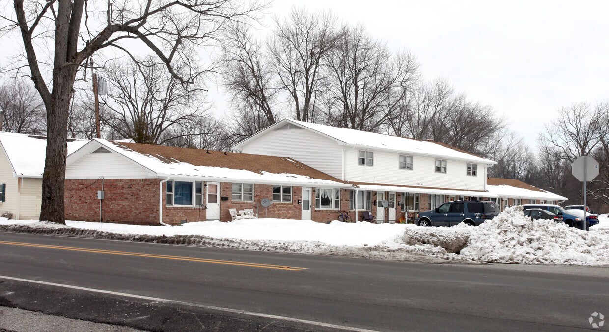 8 Maple Ln, Brownsburg, IN 46112 Apartments in Brownsburg, IN