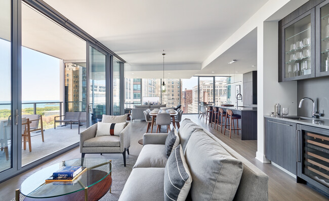 The Penthouse Collection Amenities Lounge - Parkline Chicago