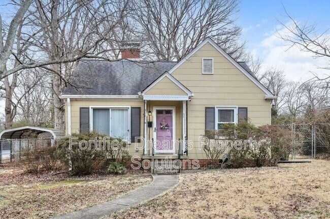 Foto del edificio - 3021 Sourwood Rd