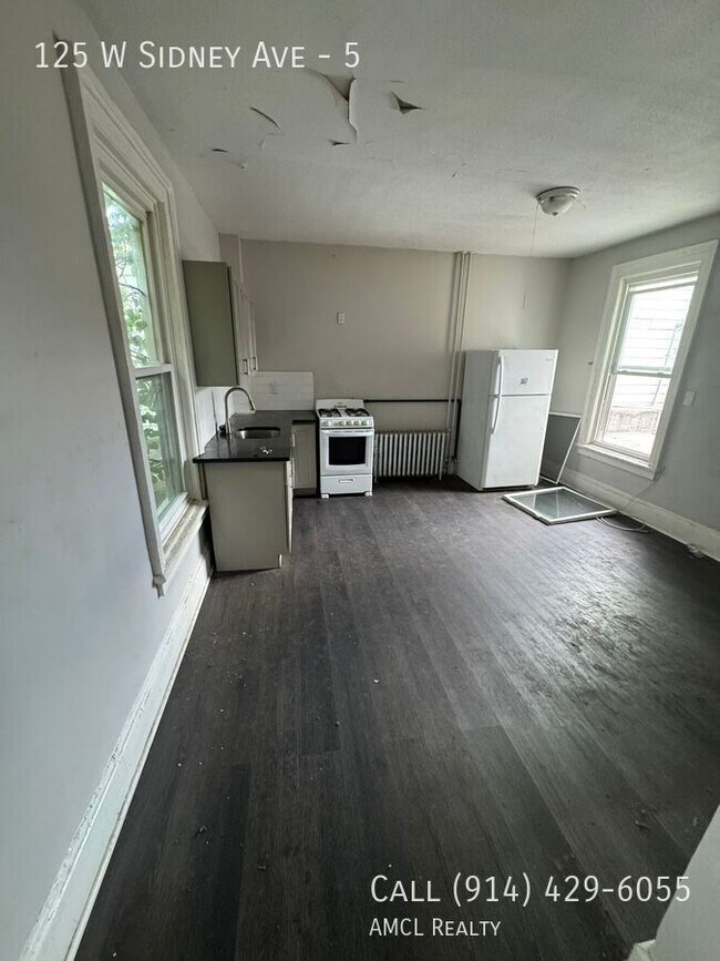 Building Photo - 125 W Sidney Ave