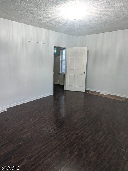 Foto del edificio - 54 Cedar Ave