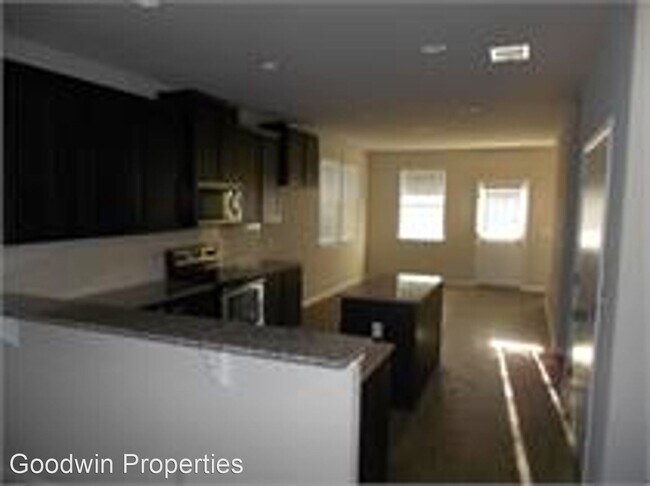 Building Photo - 4 br, 3.5 bath House - 213 Michaelis Drive