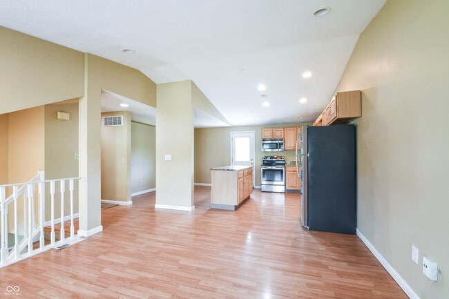 Building Photo - 8313 Castle Farms Rd