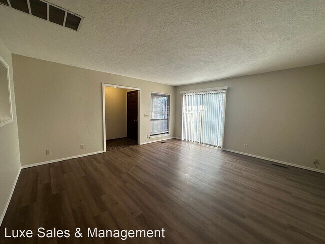 Foto del edificio - 2 br, 2 bath House - 8304 NW 8th Street
