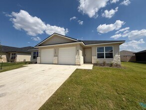 Building Photo - 1157 Lindsey Dr