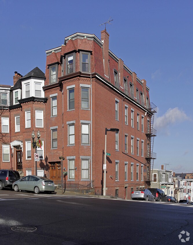 Primary Photo - 564 E Broadway