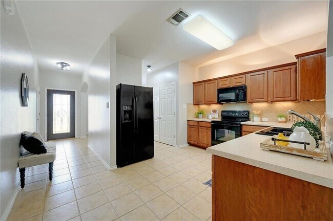 Foto del edificio - 212 Housefinch Loop