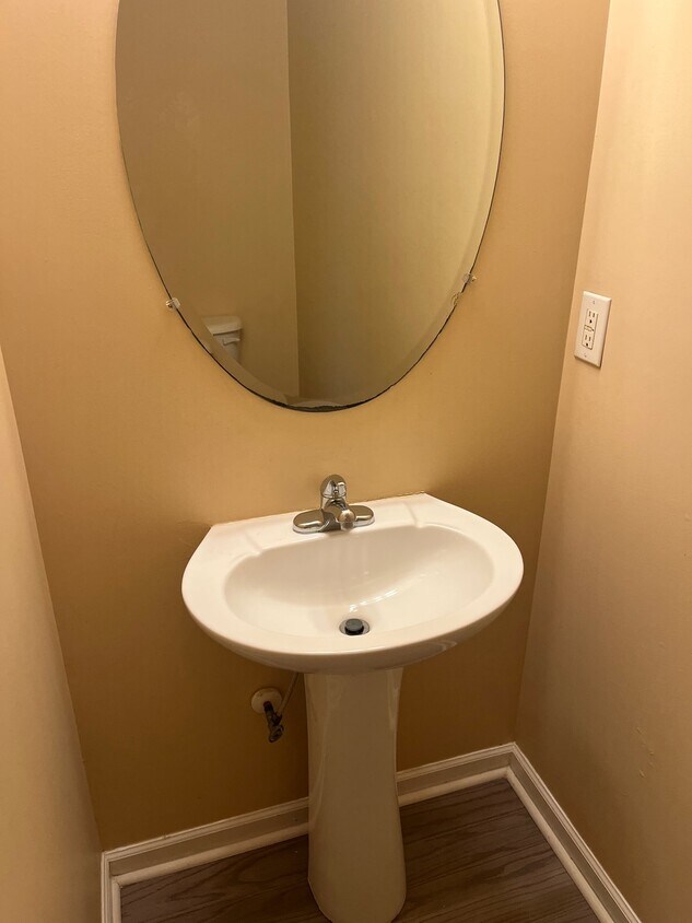 Foto del edificio - 7983 Shadow Oak Dr