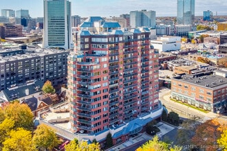 Building Photo - 25 Forest St