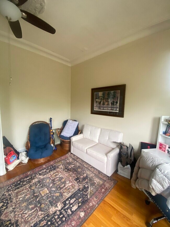 Foto del edificio - 955 W Dickens Ave
