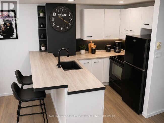 Photo du bâtiment - 177 Logan Ave
