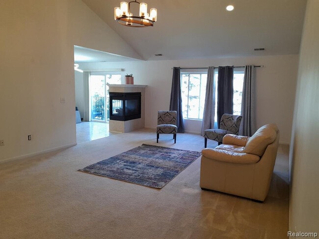 Foto del edificio - 14474 Shadywood Dr