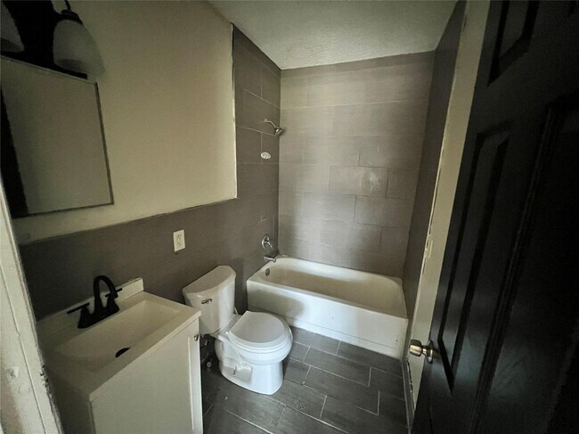 Foto del edificio - 347 SE 6th St