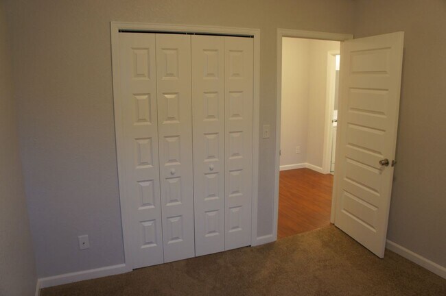 Building Photo - 3120 W 23rd Ave
