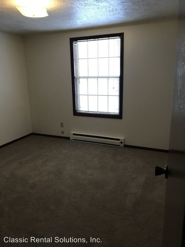 Building Photo - 145 Newell St