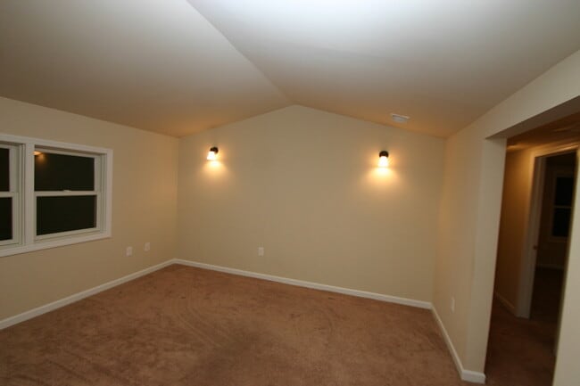 Building Photo - 164 Old Croton Rd