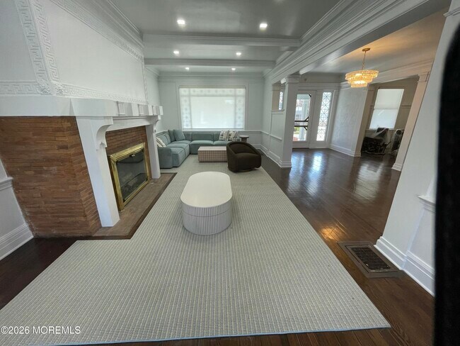 Foto del edificio - 211 Cedar Ave