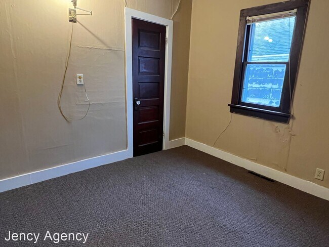 Foto del edificio - 1 br, 1 bath House - 407 1/2  N. 1st St