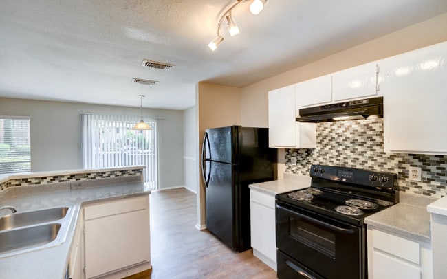 Photo - 7058 W Gulf Bank Rd House