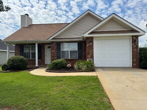Building Photo - 207 Falkirk Dr
