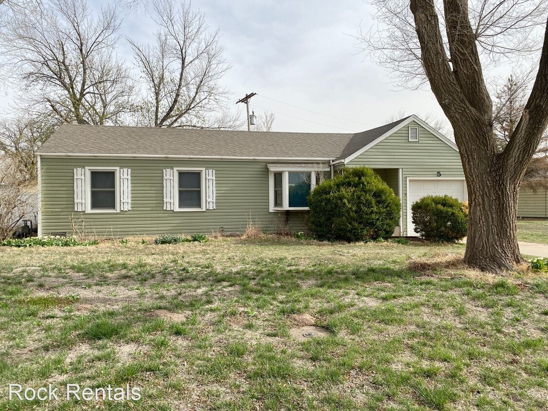 3 br, 1 bath House 5 Riceland Dr House Rental in Hutchinson, KS