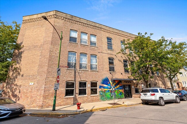 Building Photo - 1816 S Bishop St