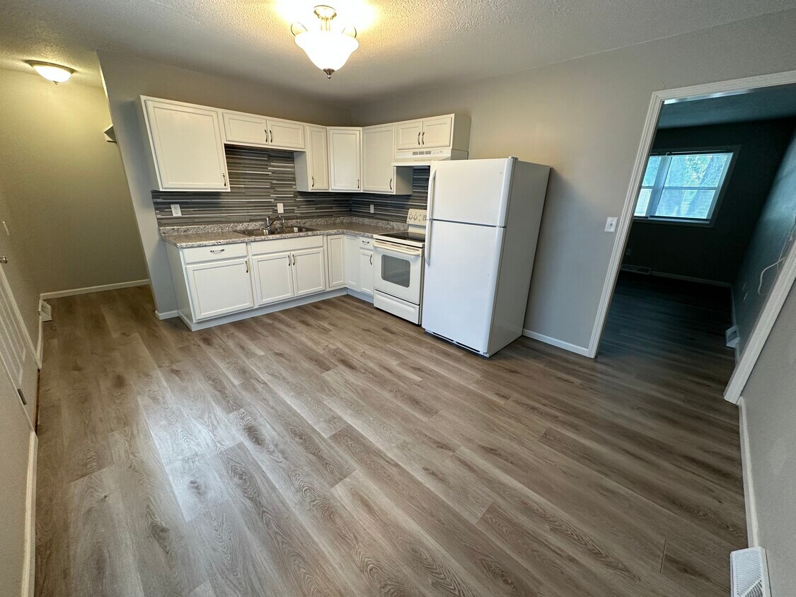 Primary Photo - 812 Wix Ln