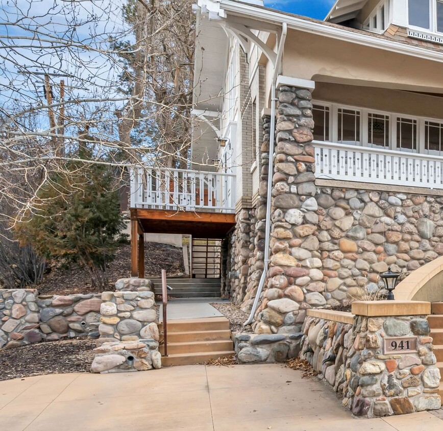 Primary Photo - Yalecrest Area Remodeled 1 Bd. Main level ...