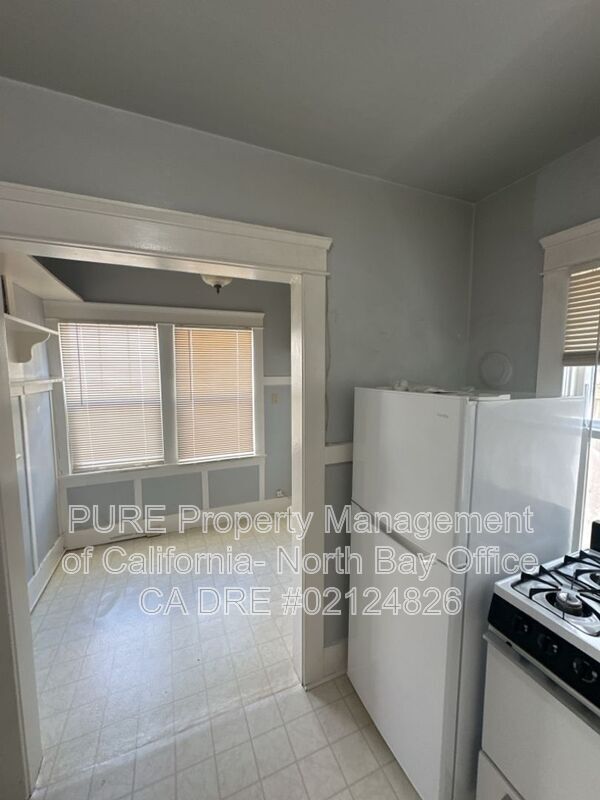 Building Photo - 422 Humboldt St