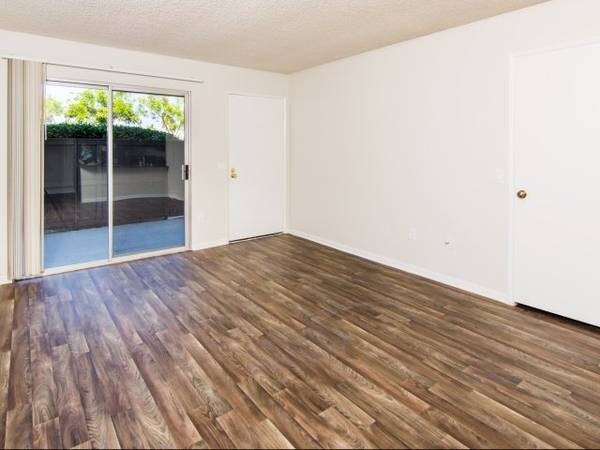 Foto del edificio - 311 Weston Cir
