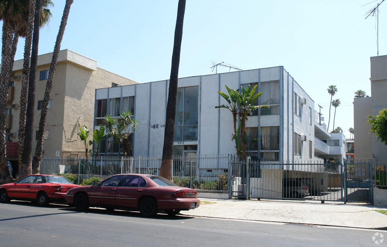 Primary Photo - 966 S Westmoreland Ave
