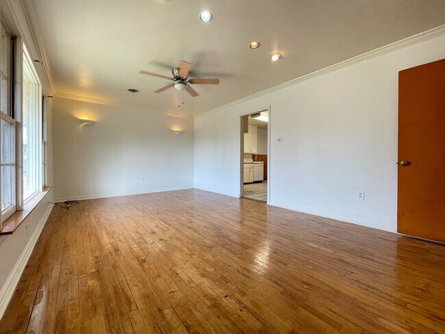 Foto del edificio - 4308 Guthrie Cir