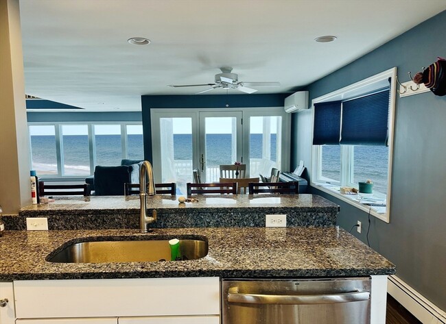 Building Photo - 178 Foster Ave