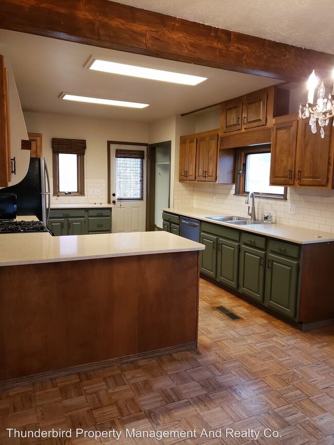 Building Photo - 3 br, 3 bath House - 3402 Monte Vista Blvd NE
