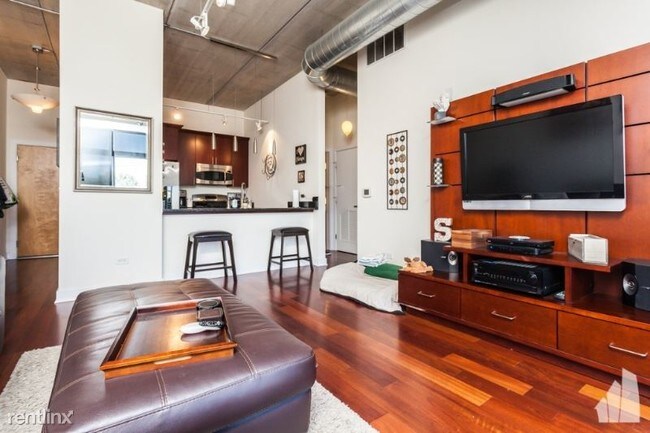 Foto del edificio - 3235 N Ashland Ave