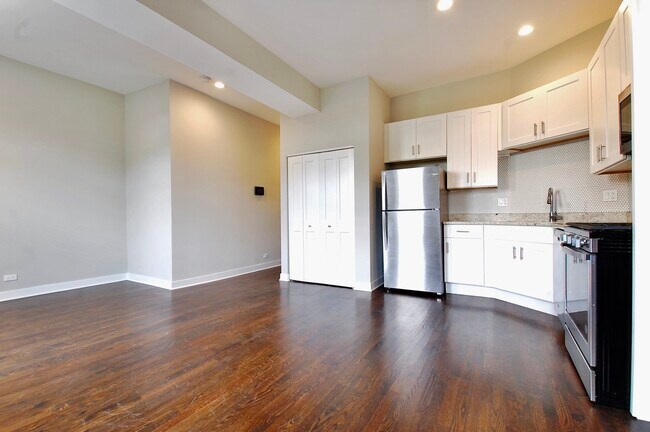 Foto del edificio - 1854 W 18th St