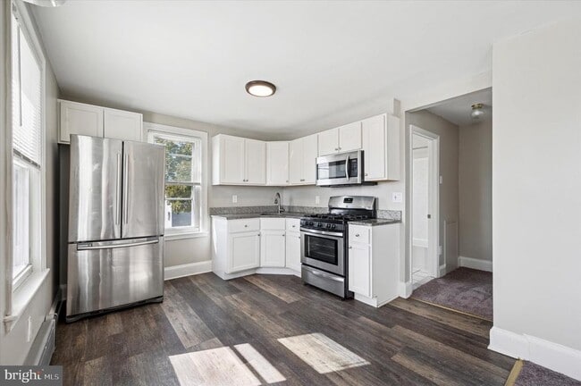 Building Photo - 305 Printz Ave