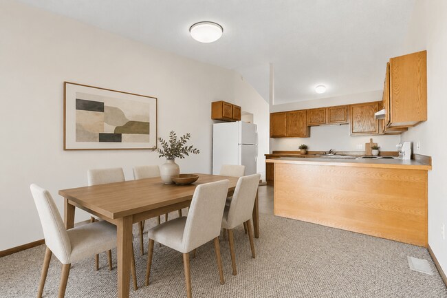 Foto del edificio - Woodland Creek Townhomes - Saginaw, MI
