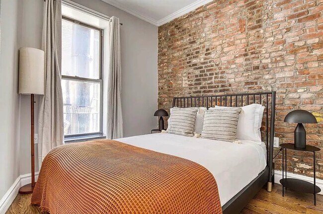 Foto del edificio - 410 E 13th St