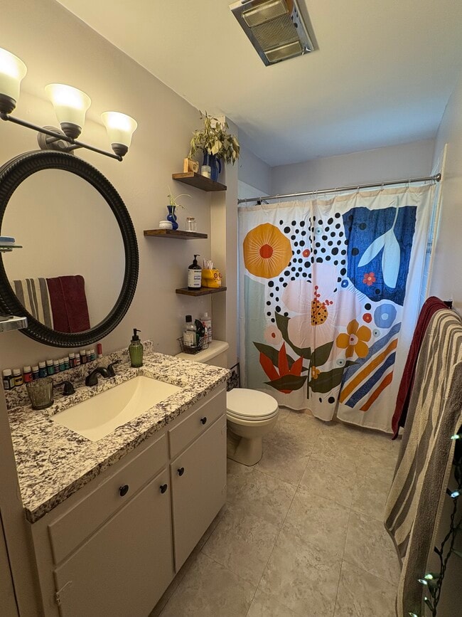 Main bathroom - 132 Piper Rd