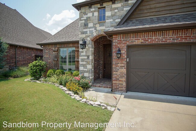 Foto del edificio - 3 br, 2.5 bath House - 13236 S. 67th E Ave