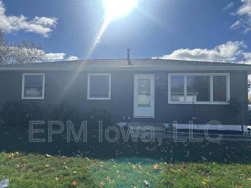 Foto principal - 4821 Midway Dr NW