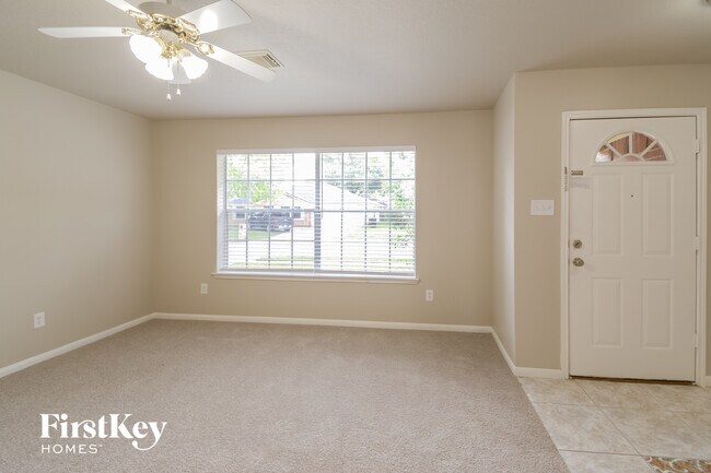 Foto del edificio - 10806 Cayman Mist Dr