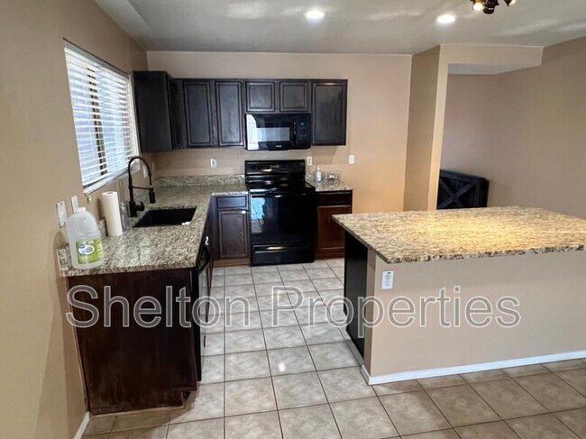 Building Photo - 15608 W Acapulco Ln