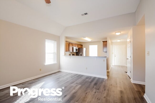Building Photo - 8334 Regal Bend Dr