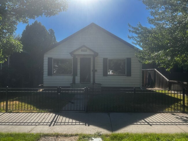 Building Photo - 1509 N 12th St