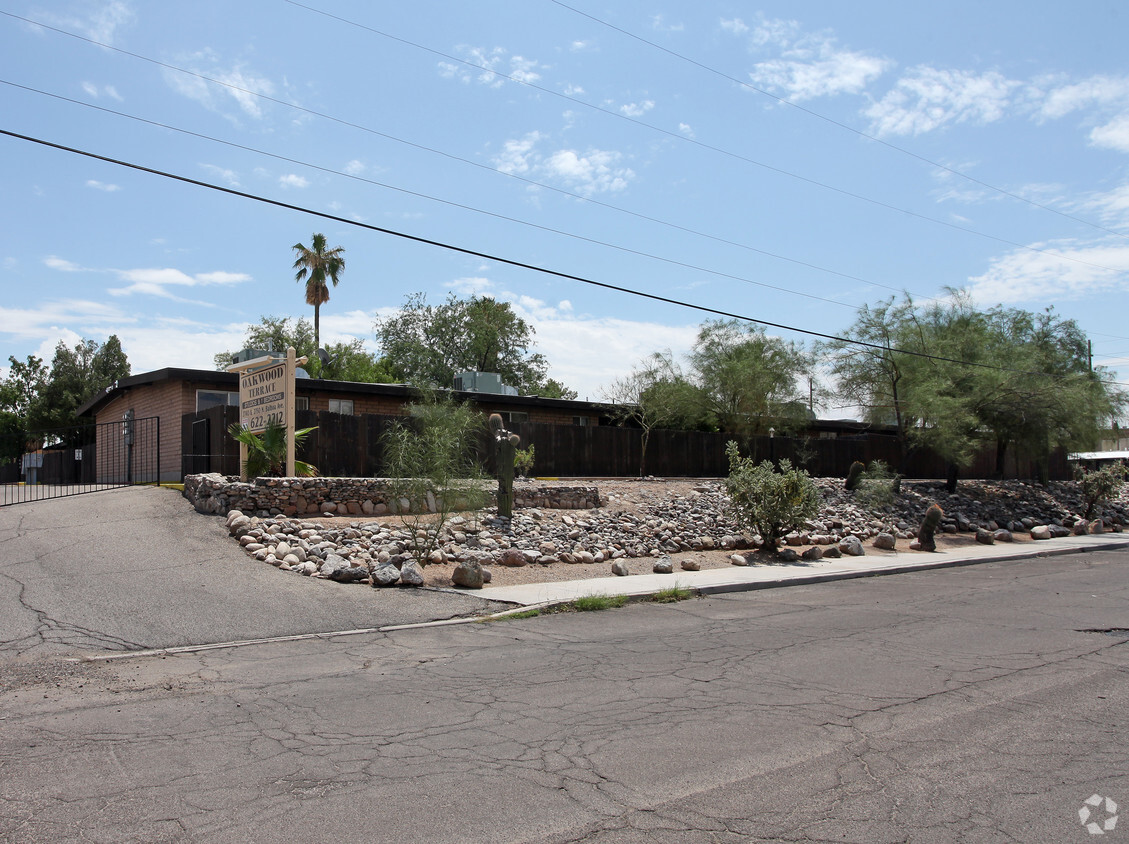 Primary Photo - Oakwood Terrace